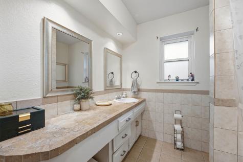 3732 Kiest Knoll Drive Dallas TX 75233