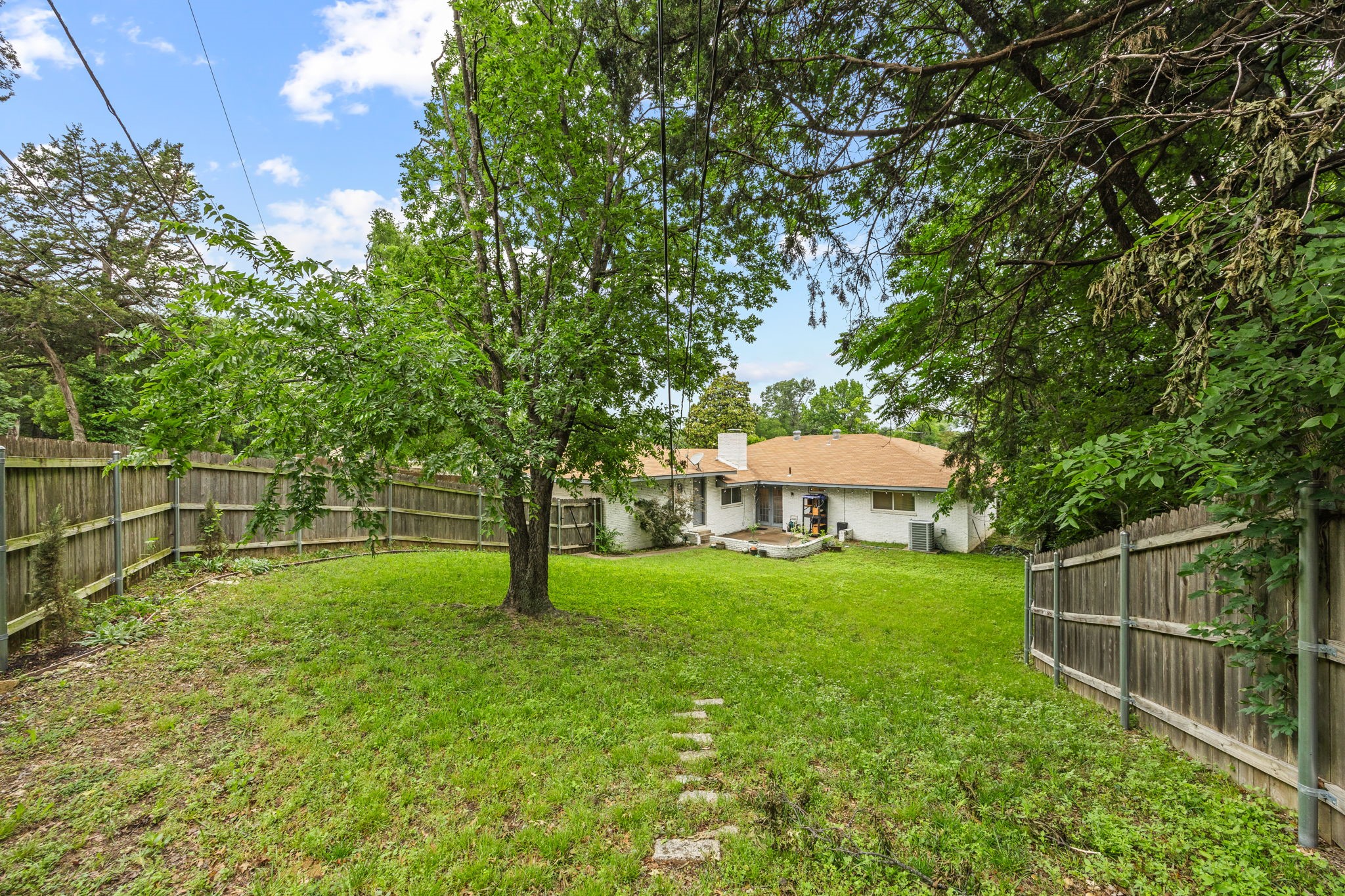 3732 Kiest Knoll Drive Dallas TX 75233