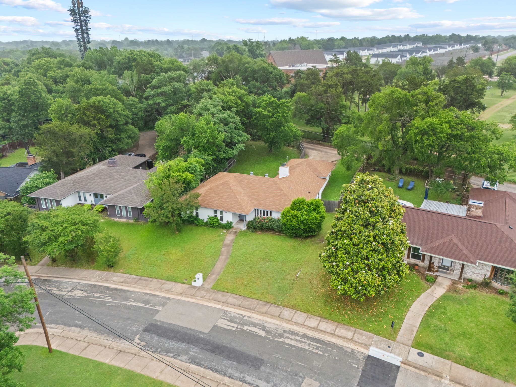 3732 Kiest Knoll Drive Dallas TX 75233