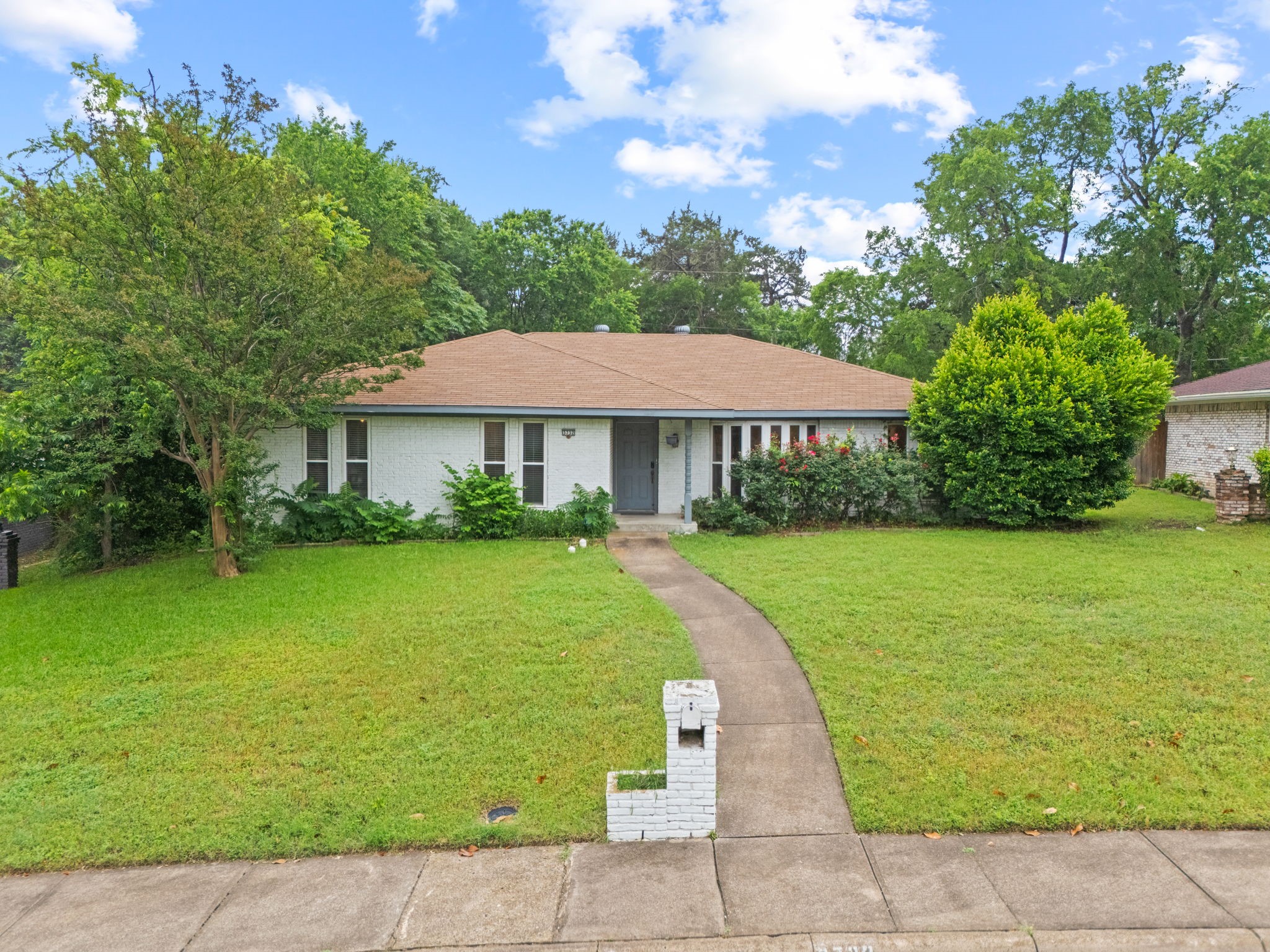 3732 Kiest Knoll Drive Dallas TX 75233