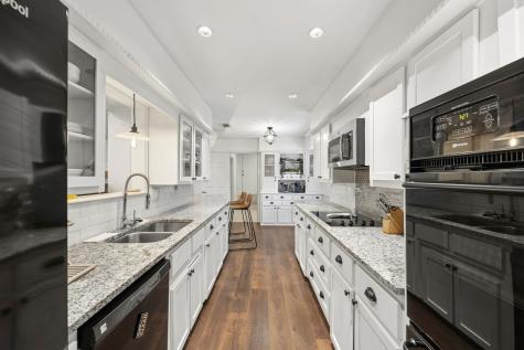 3732 Kiest Knoll Drive Dallas TX 75233