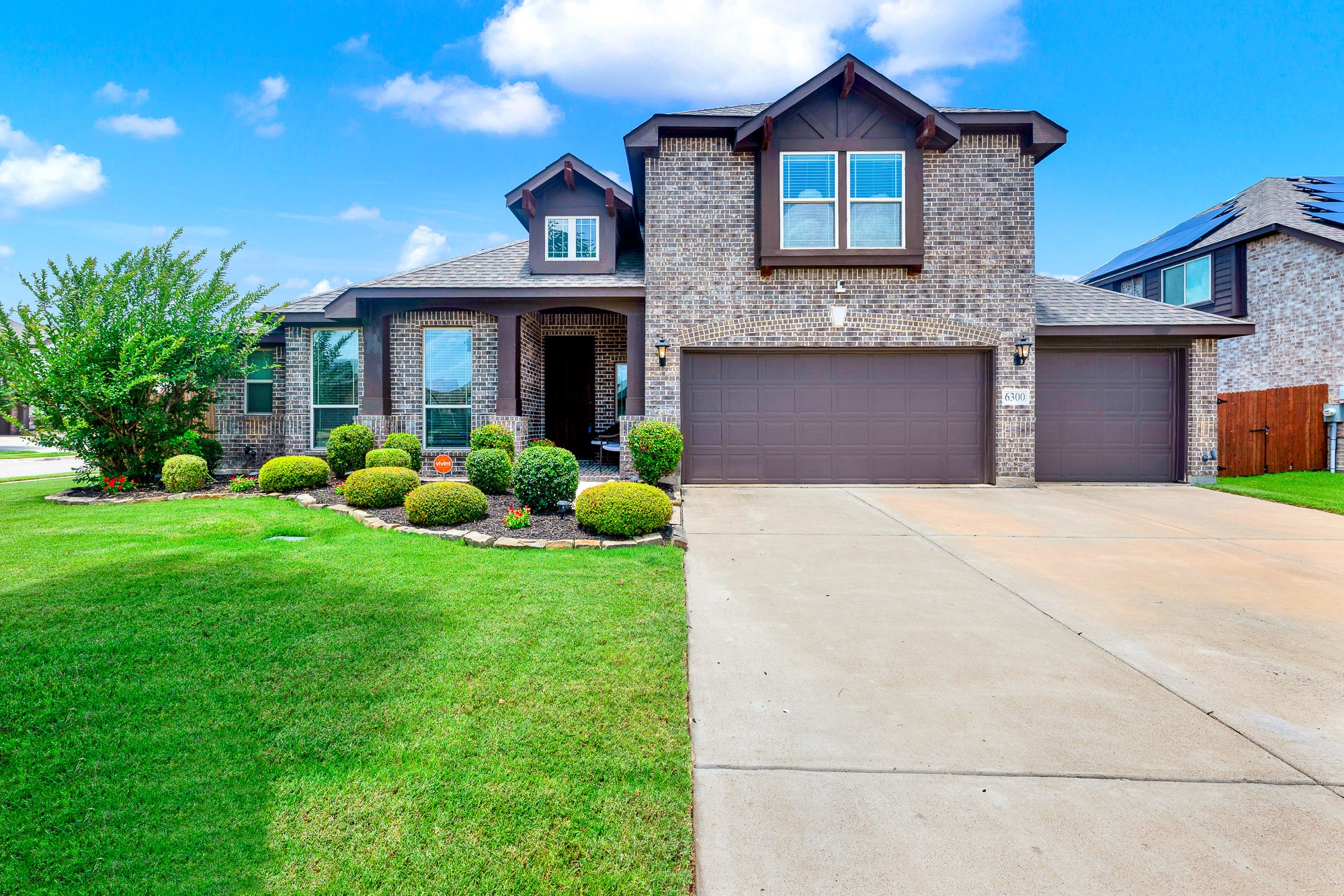 6300 Sudbury Lane Mesquite TX 75181