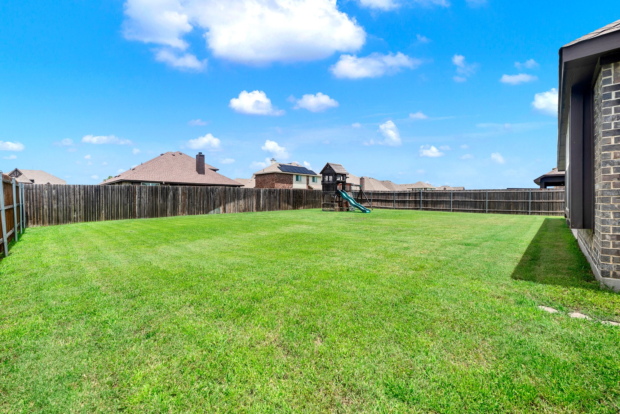 6300 Sudbury Lane Mesquite TX 75181