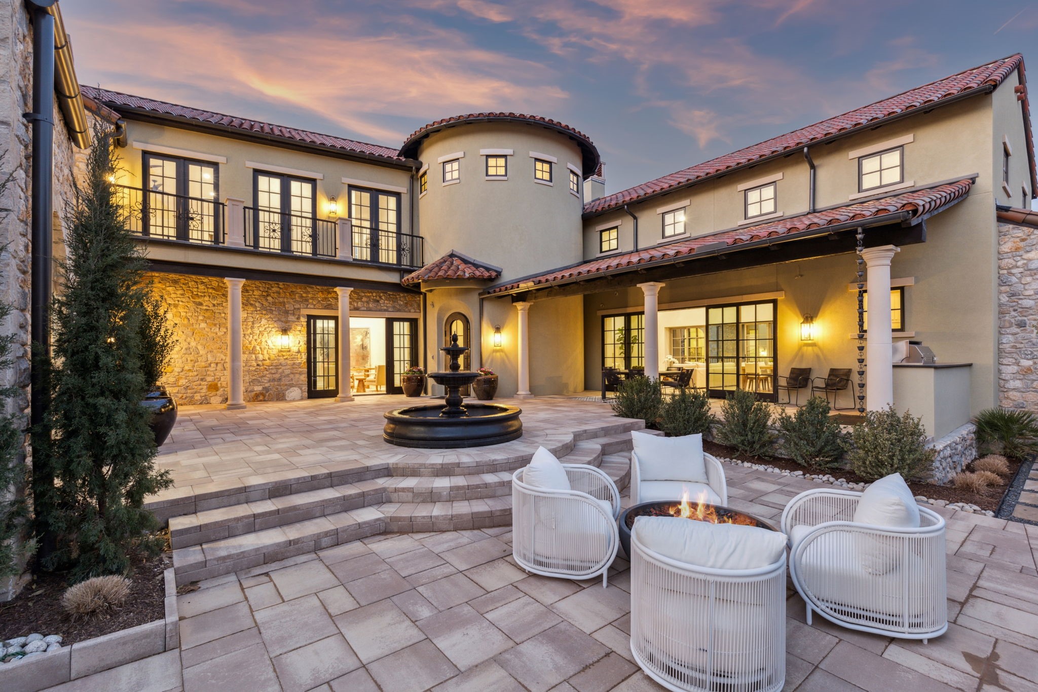 Westlake TX, 10 Catalonia Drive