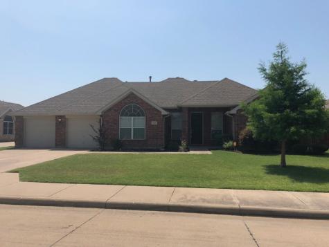 305 Castle Hill Drive Burleson TX 76028