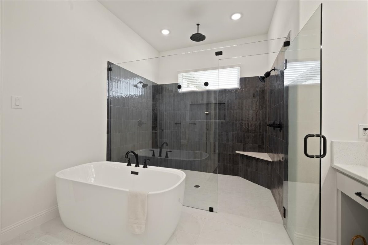 1028 Gatlin Circle Springtown TX 76082