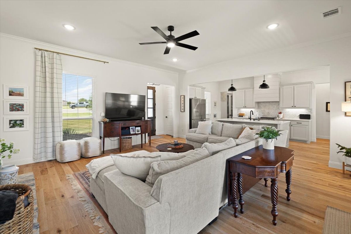 1028 Gatlin Circle Springtown TX 76082