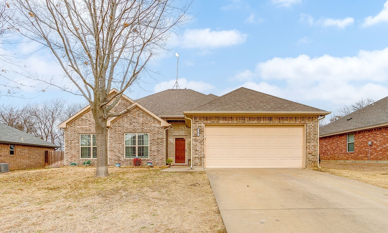 707 Brandt Street Grandview TX 76050