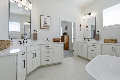 2036 Downslope Lane Weatherford TX 76087