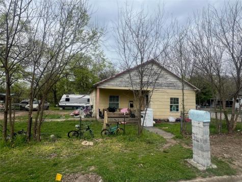 831 Lawrence Street Gainesville TX 76240
