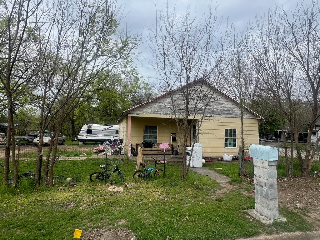 831 Lawrence Street Gainesville TX 76240