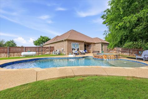 1309 Chisholm Trail Court Midlothian TX 76065
