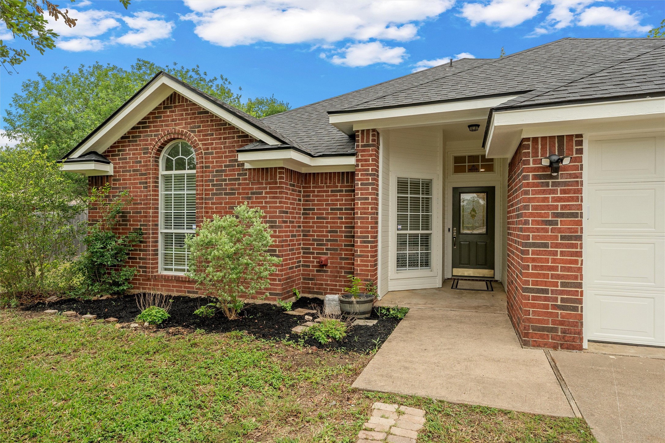 209 W Karnes Drive Waco TX 76706