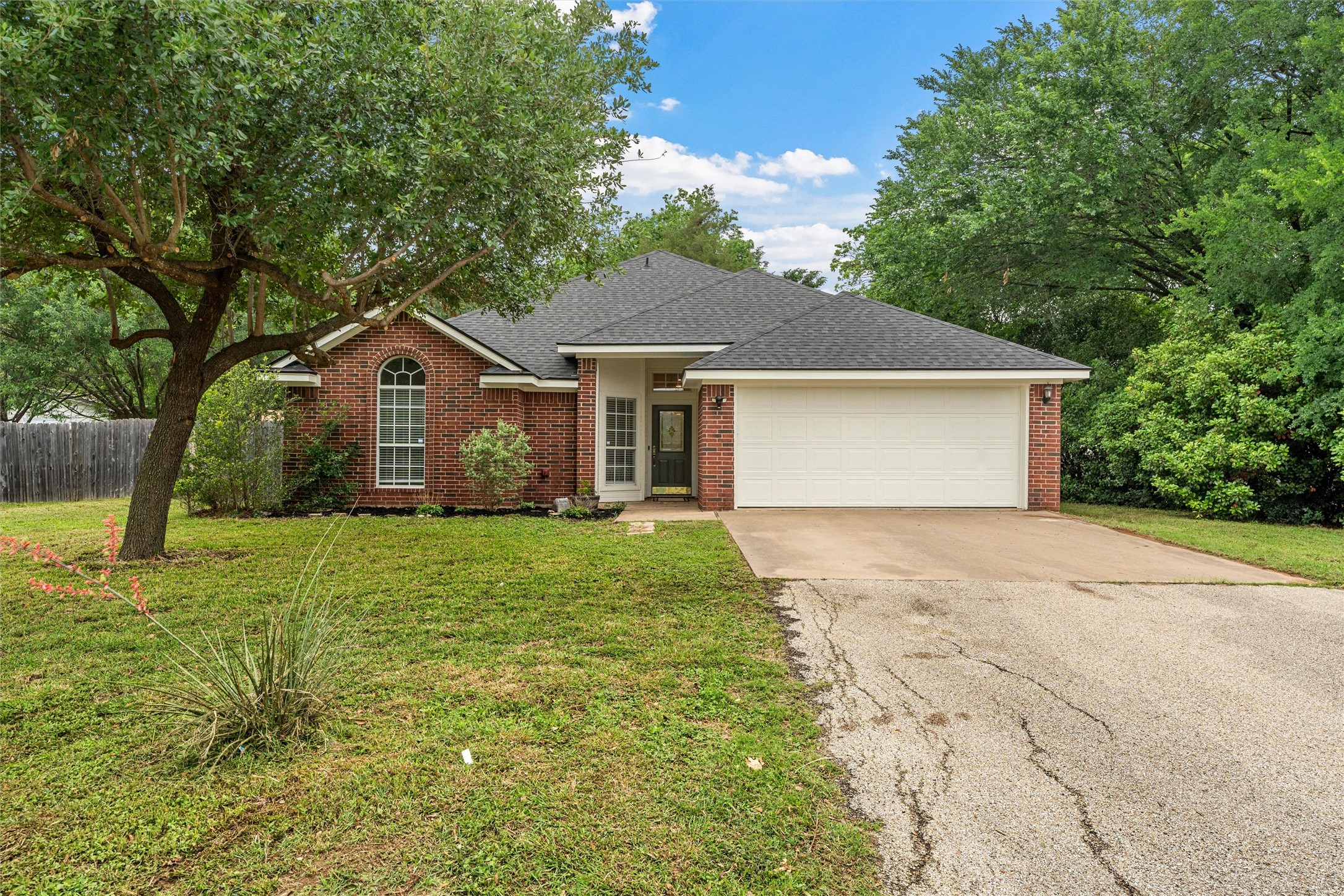 209 W Karnes Drive Waco TX 76706