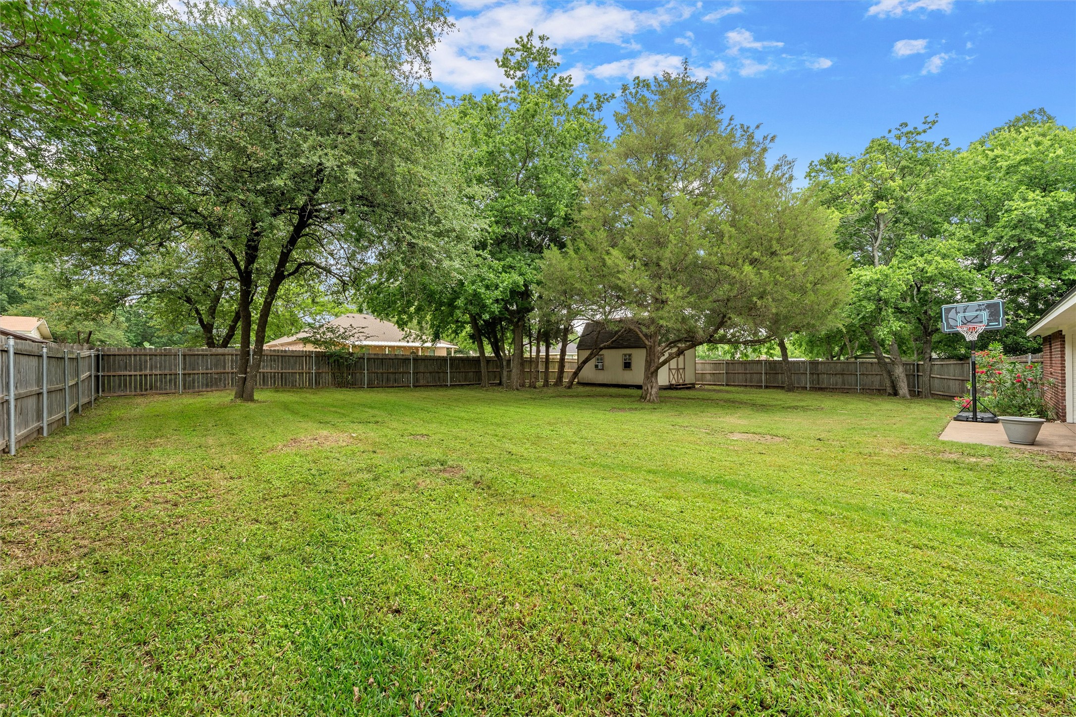 209 W Karnes Drive Waco TX 76706