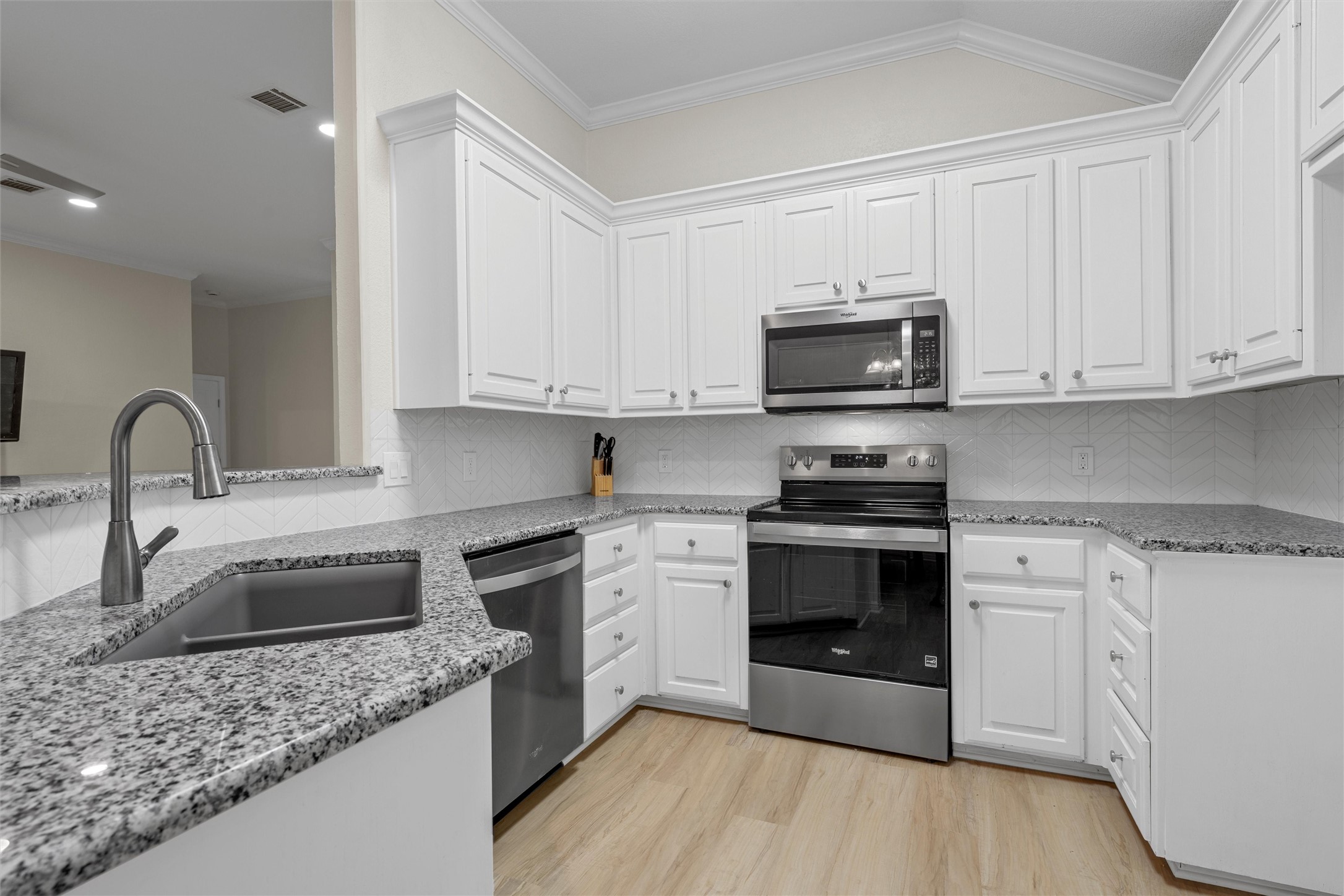 209 W Karnes Drive Waco TX 76706
