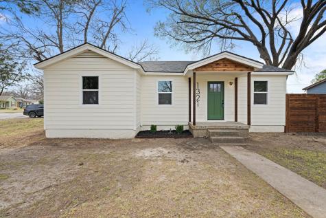 1321 Easton Road Dallas TX 75218