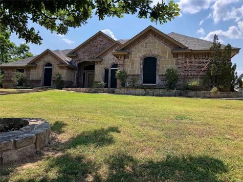 1004 Coffield Street Bowie TX 76230