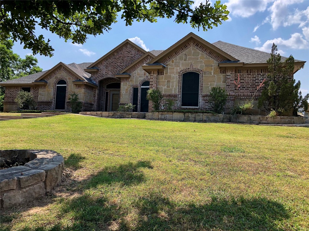 1004 Coffield Street Bowie TX 76230