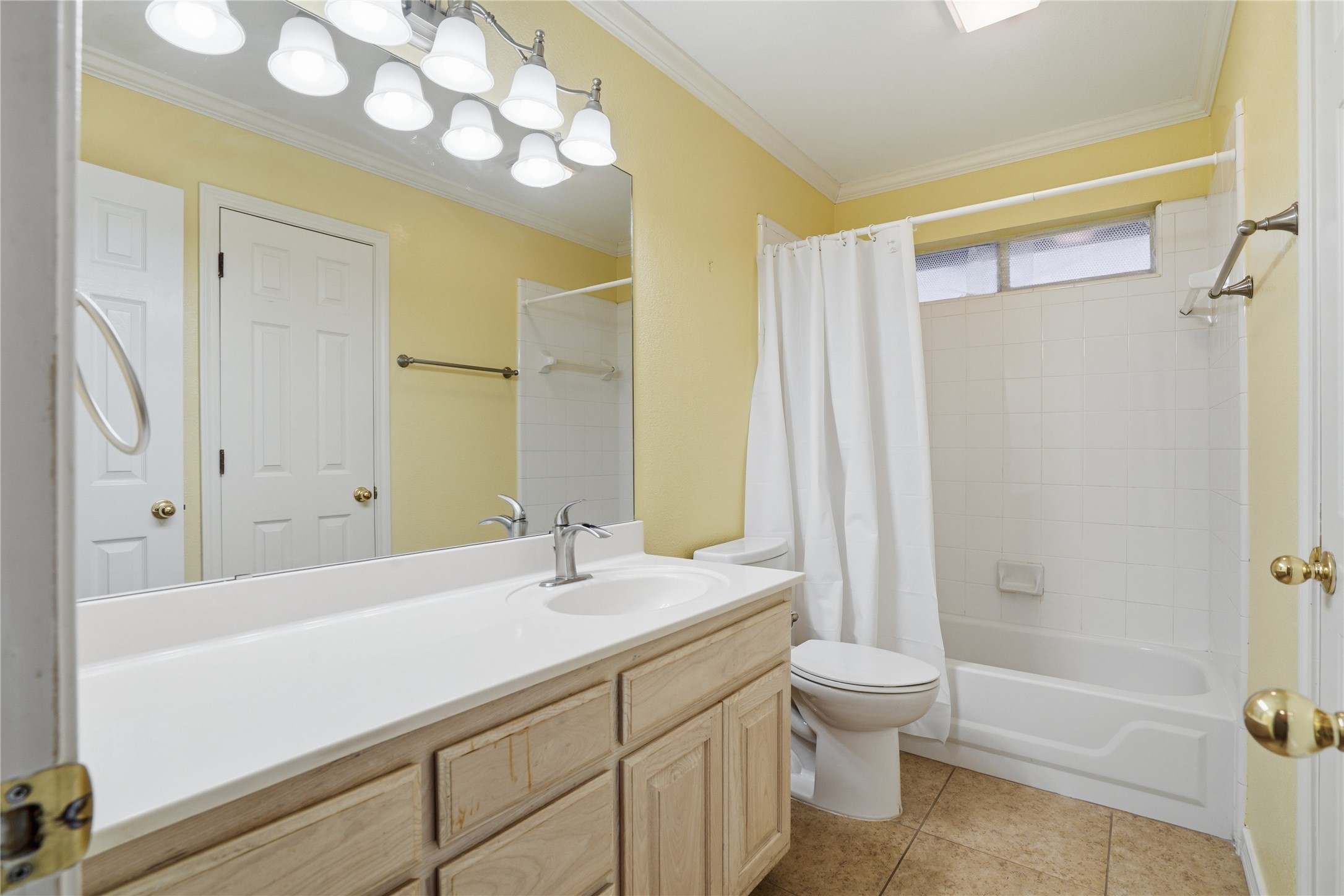 1312 Crows Nest Court Azle TX 76020