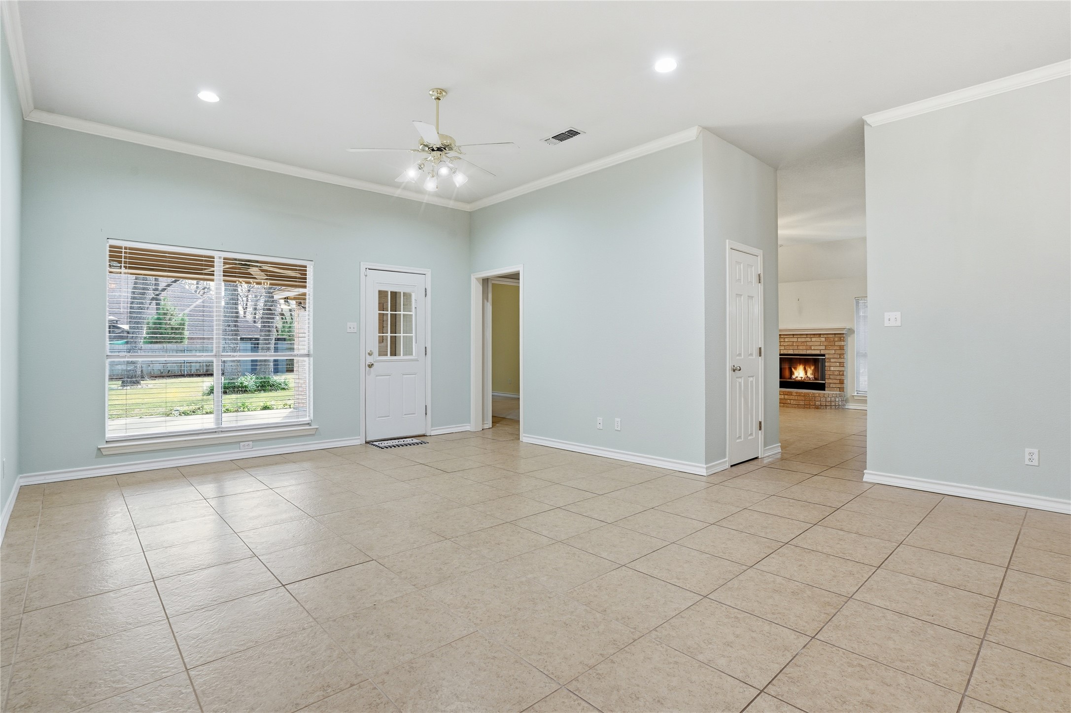 1312 Crows Nest Court Azle TX 76020