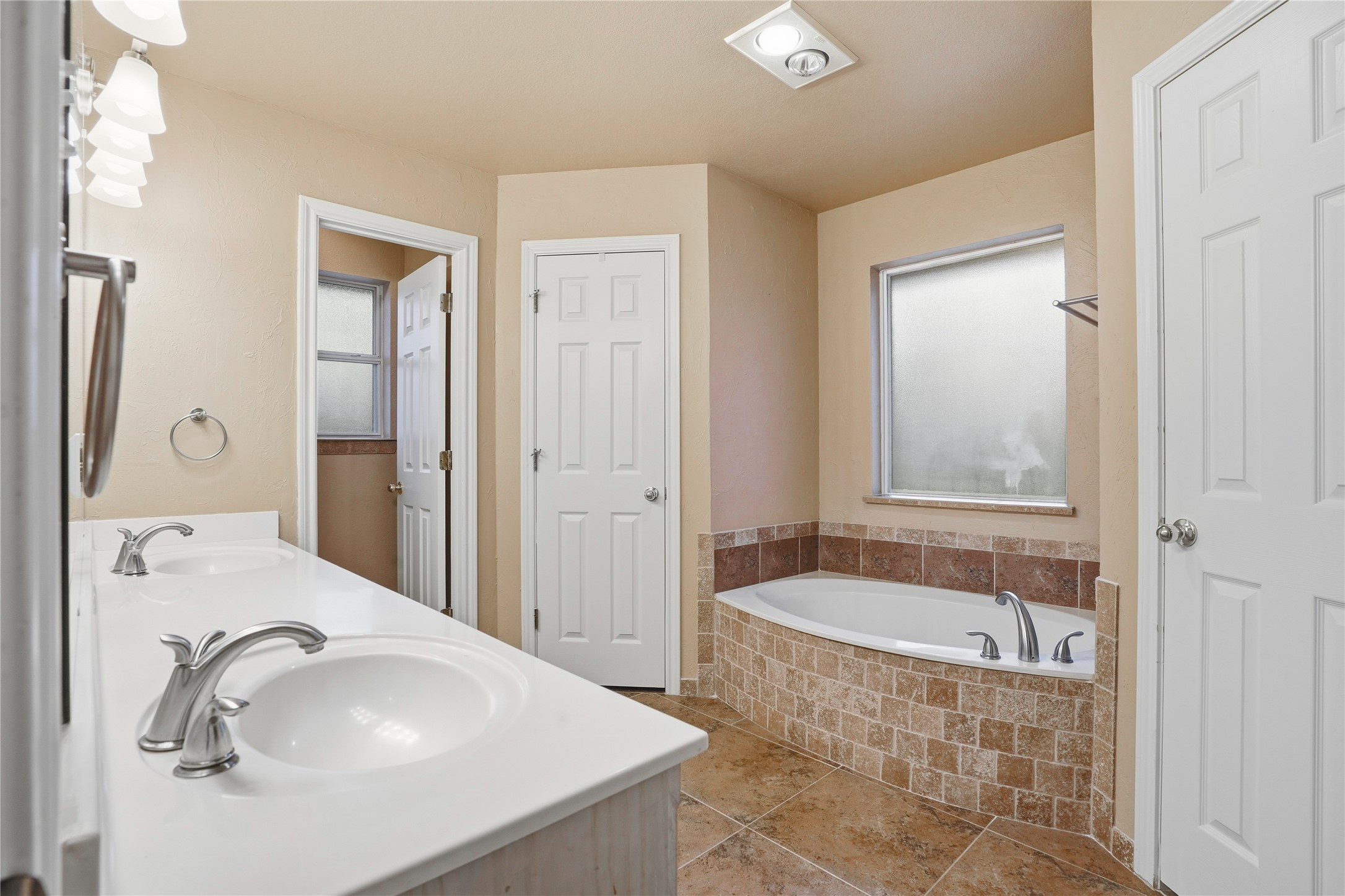 1312 Crows Nest Court Azle TX 76020