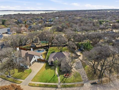 1312 Crows Nest Court Azle TX 76020