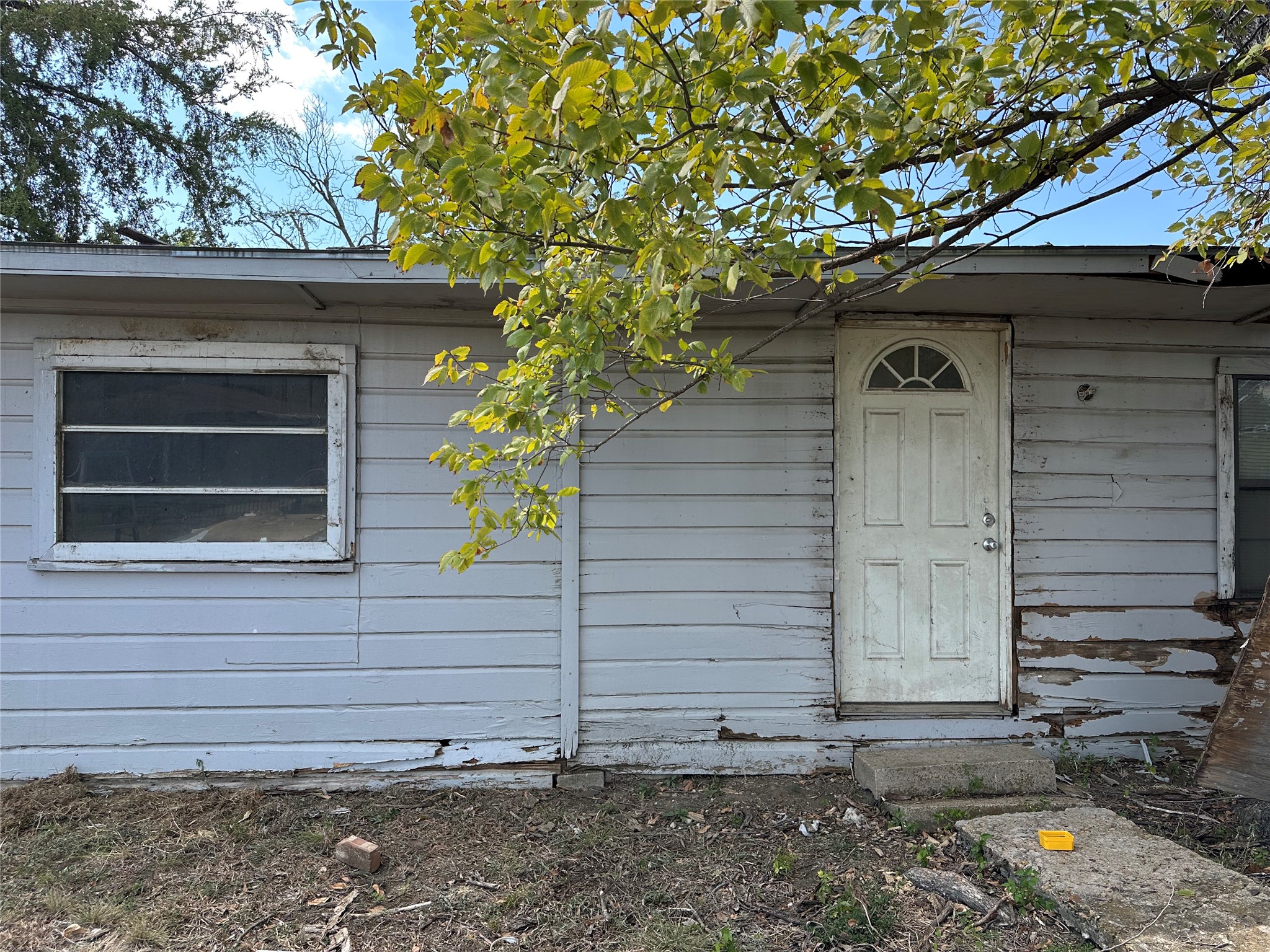 2435 Iroquois Street Dallas TX 75212