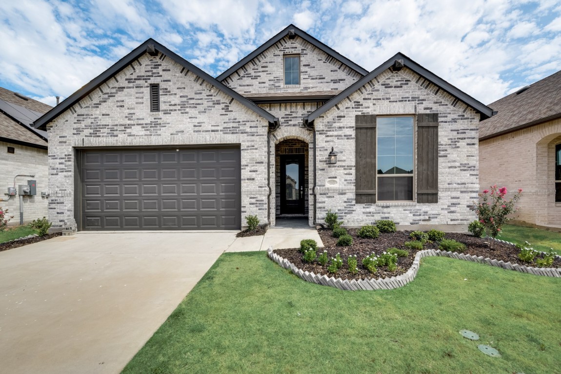 1313 Stoneleigh Place Aubrey TX 76227
