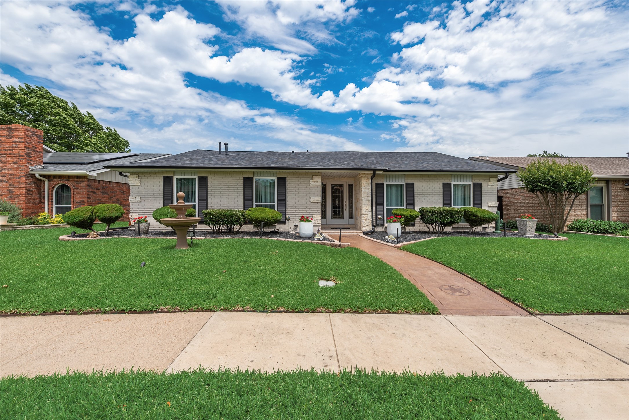 1911 White Rose Lane Carrollton TX 75007