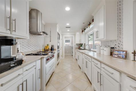 1911 White Rose Lane Carrollton TX 75007
