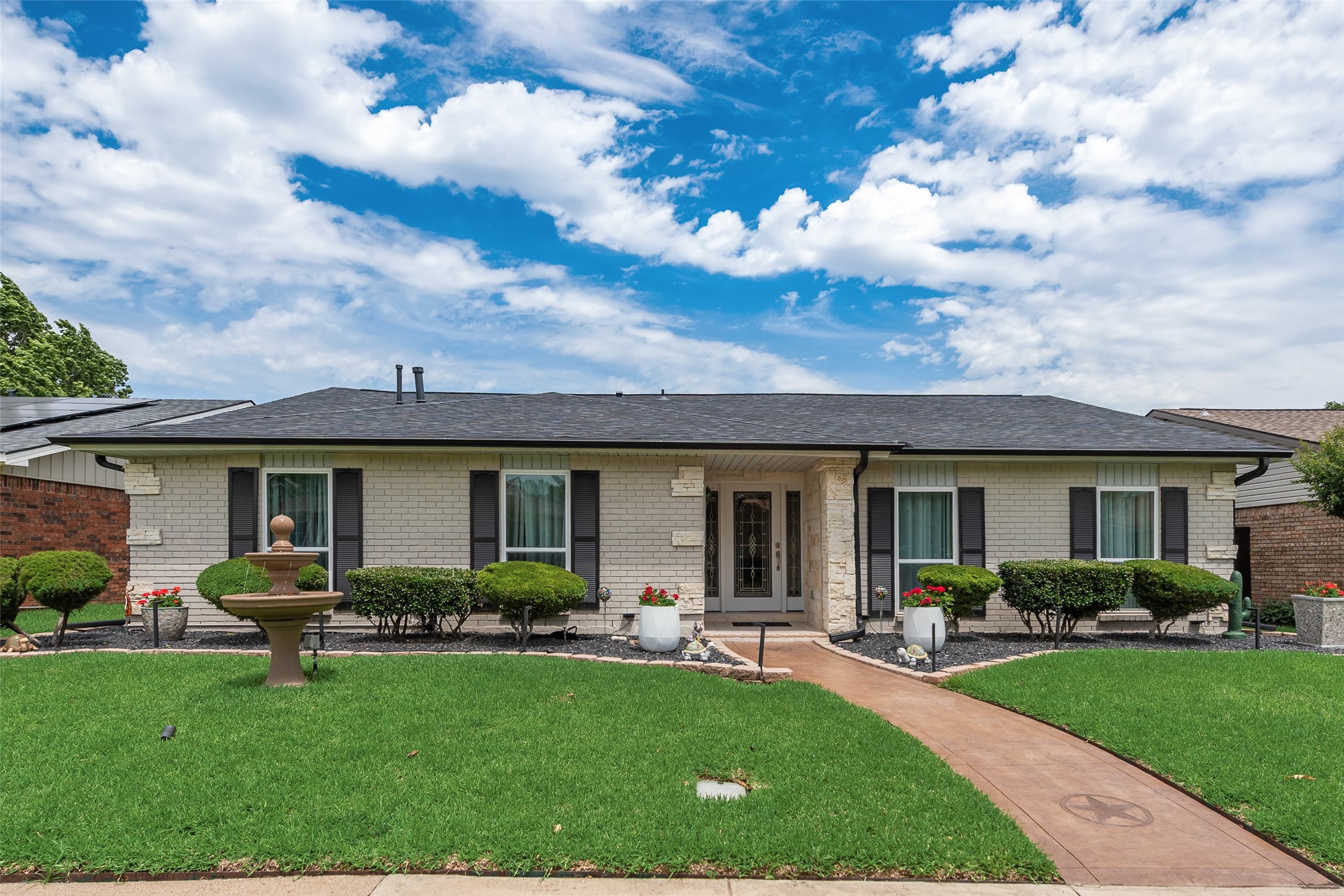 1911 White Rose Lane Carrollton TX 75007