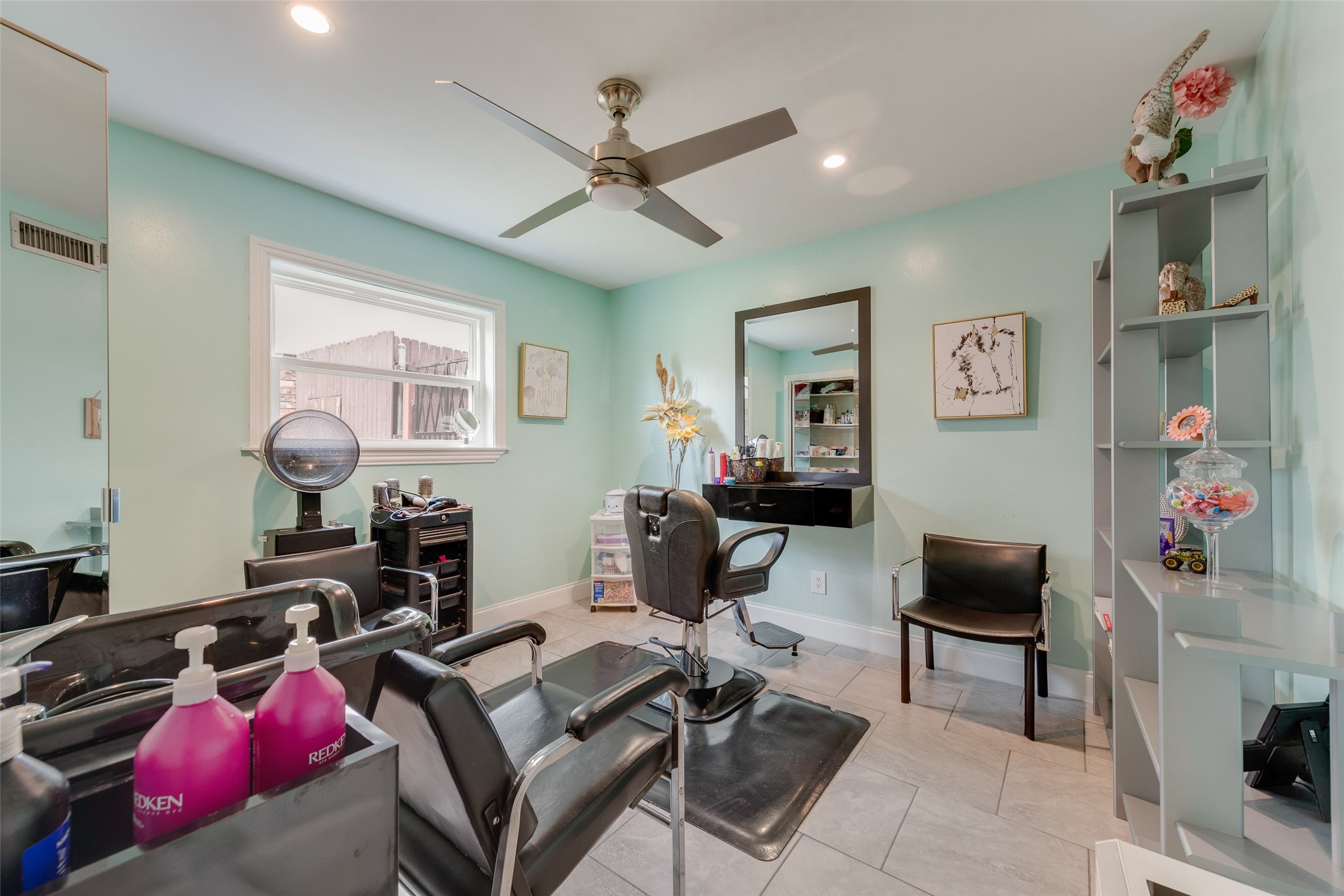 1911 White Rose Lane Carrollton TX 75007