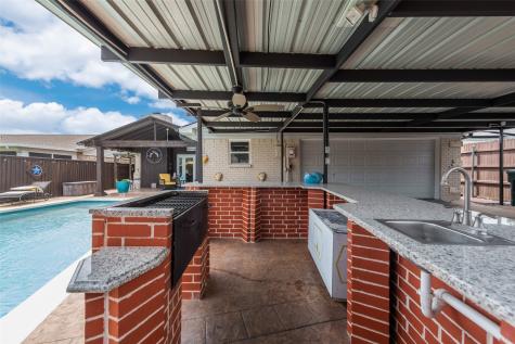 1911 White Rose Lane Carrollton TX 75007
