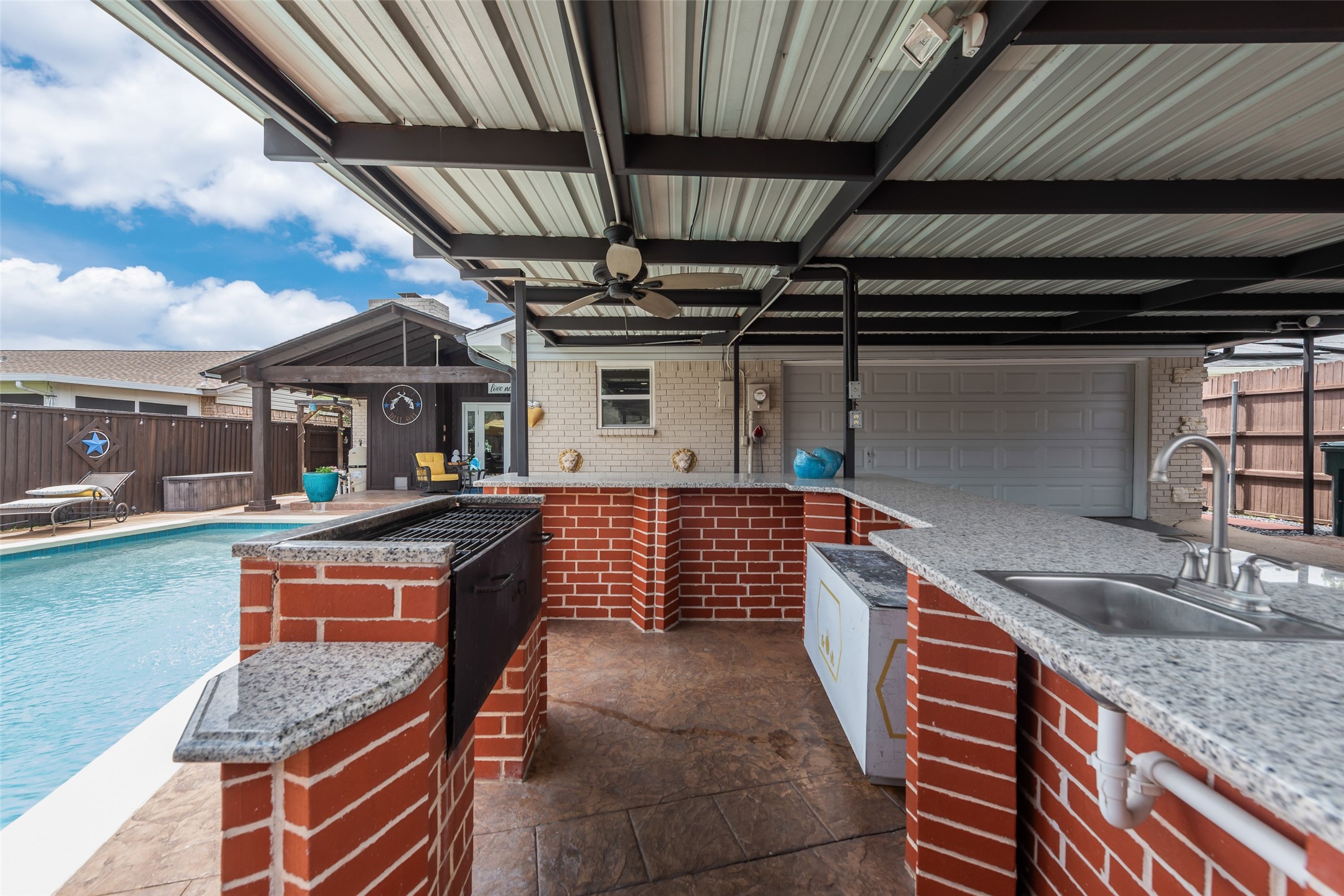 1911 White Rose Lane Carrollton TX 75007