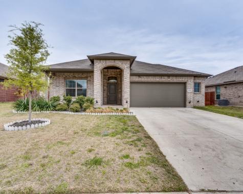 1215 Larkspur Lane Cleburne TX 76033