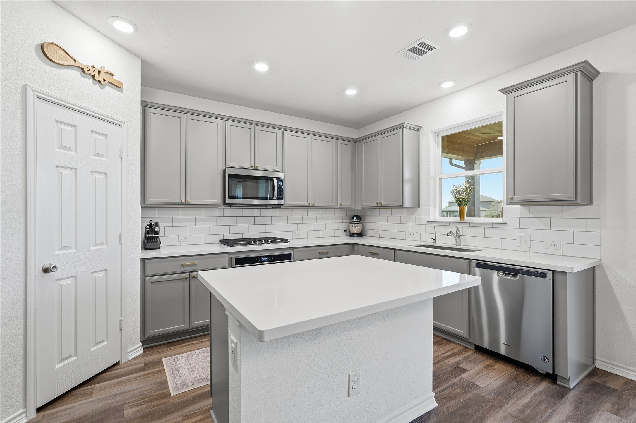 960 Tule Drive Aubrey TX 76227