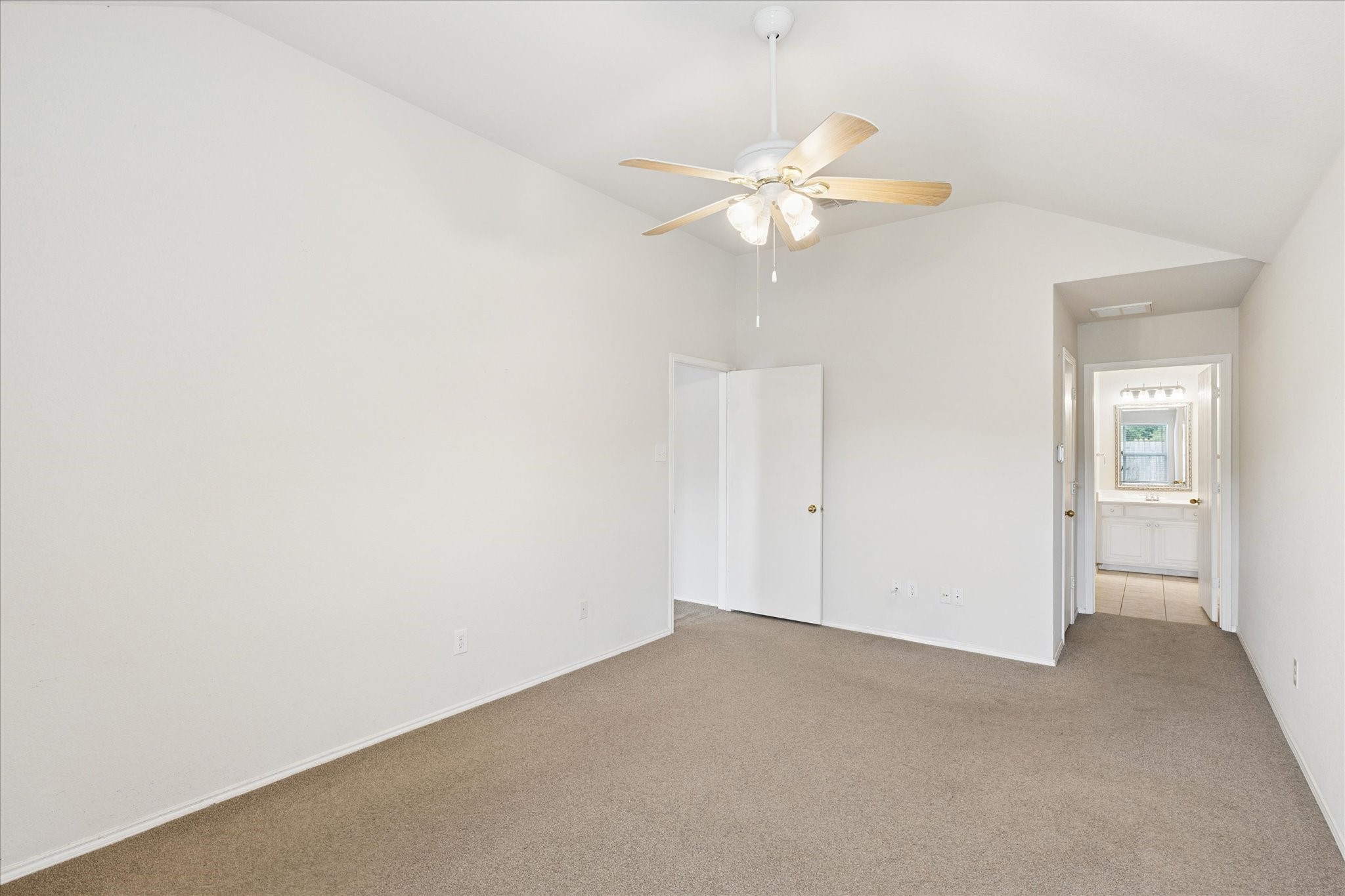 2736 Ensenada Lane Fort Worth TX 76108