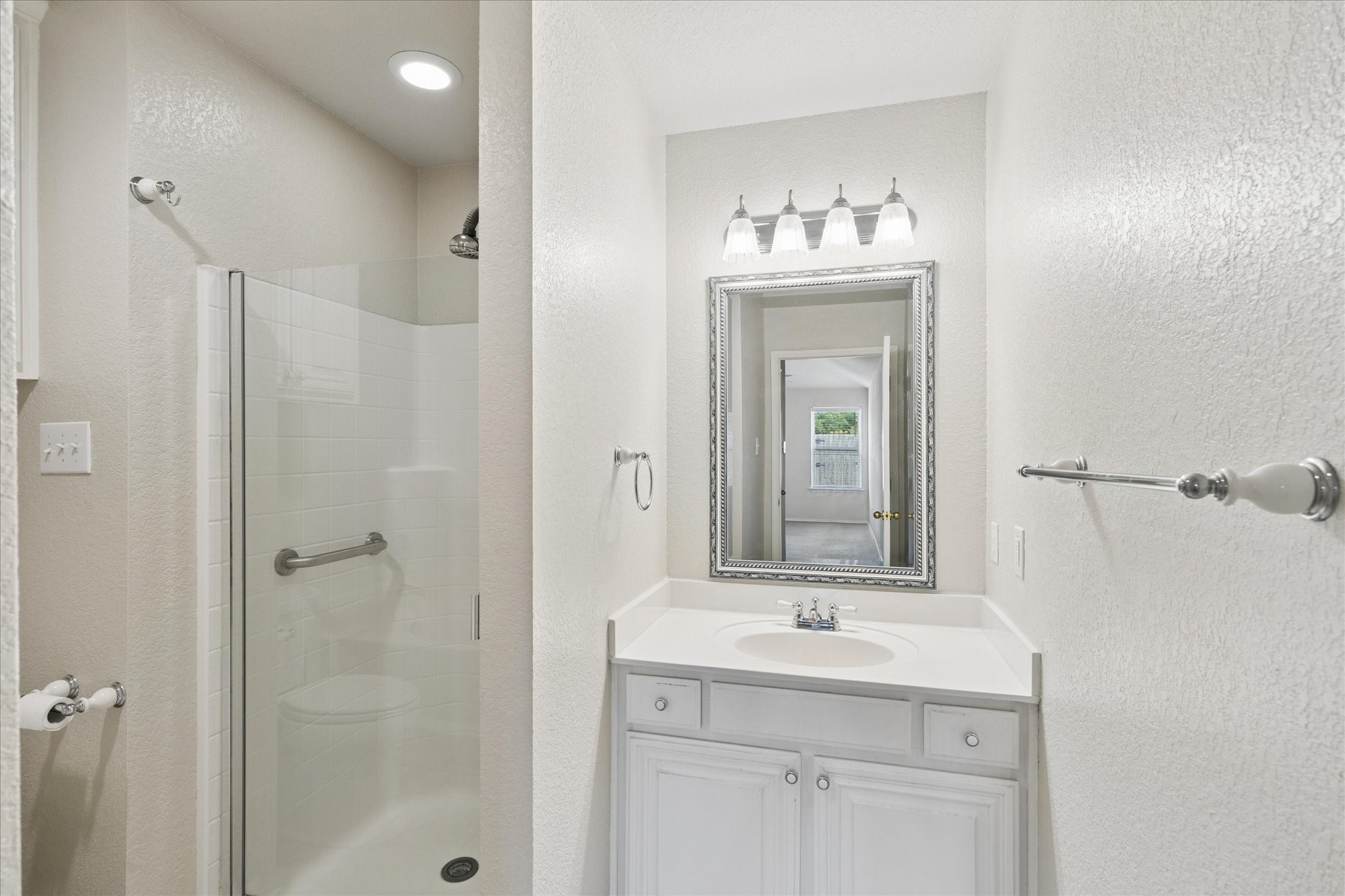 2736 Ensenada Lane Fort Worth TX 76108