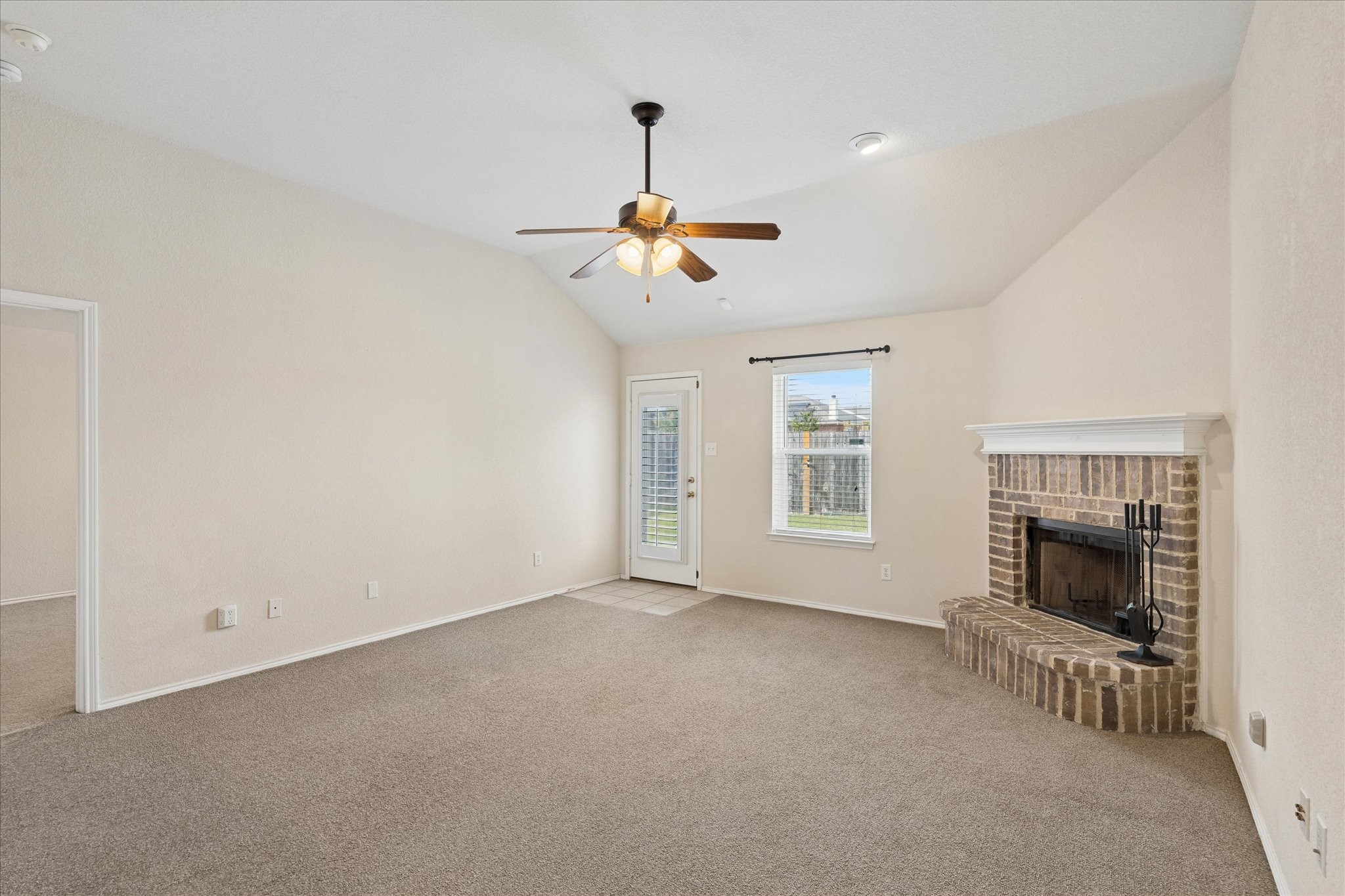 2736 Ensenada Lane Fort Worth TX 76108
