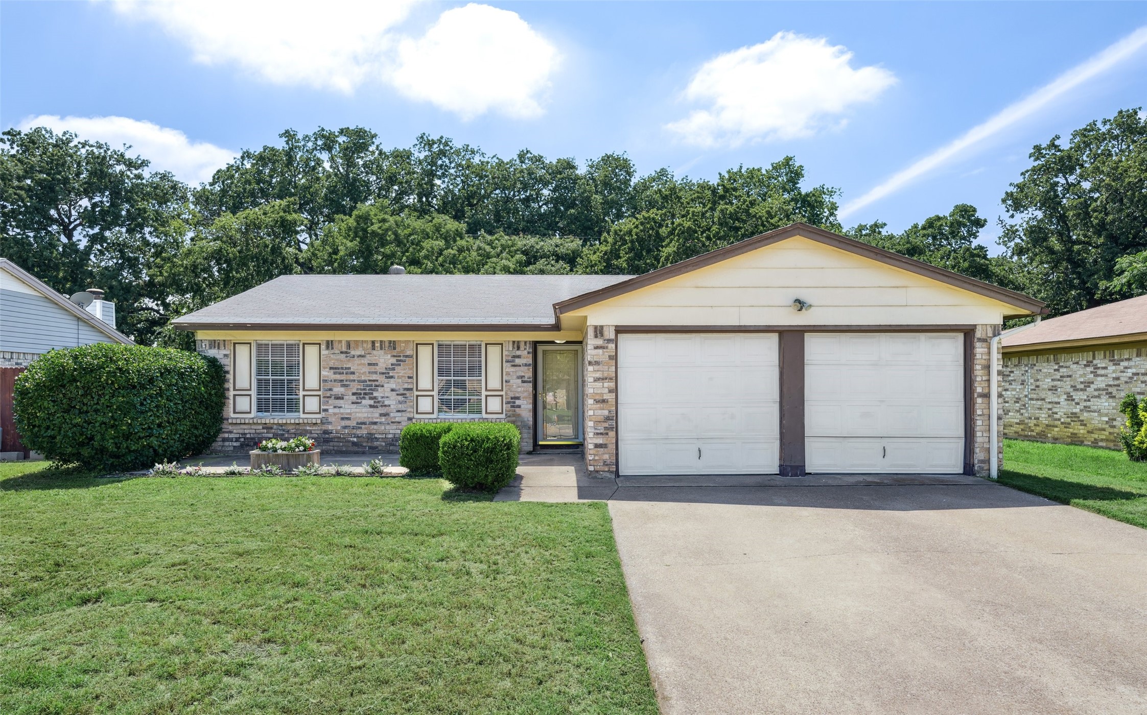 6004 Springwood Drive Arlington TX 76001