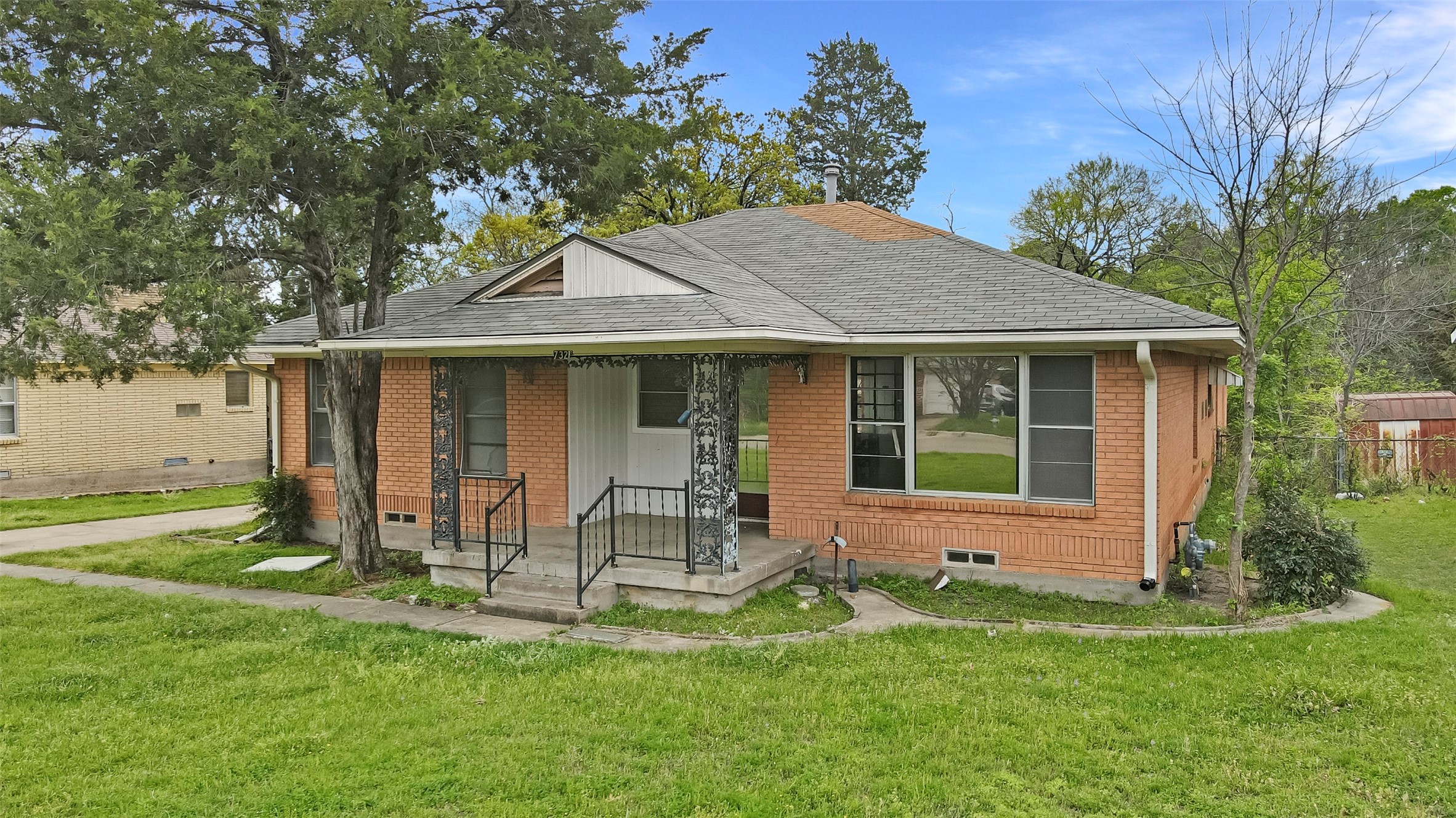 7328 Ravehill Lane Dallas TX 75227