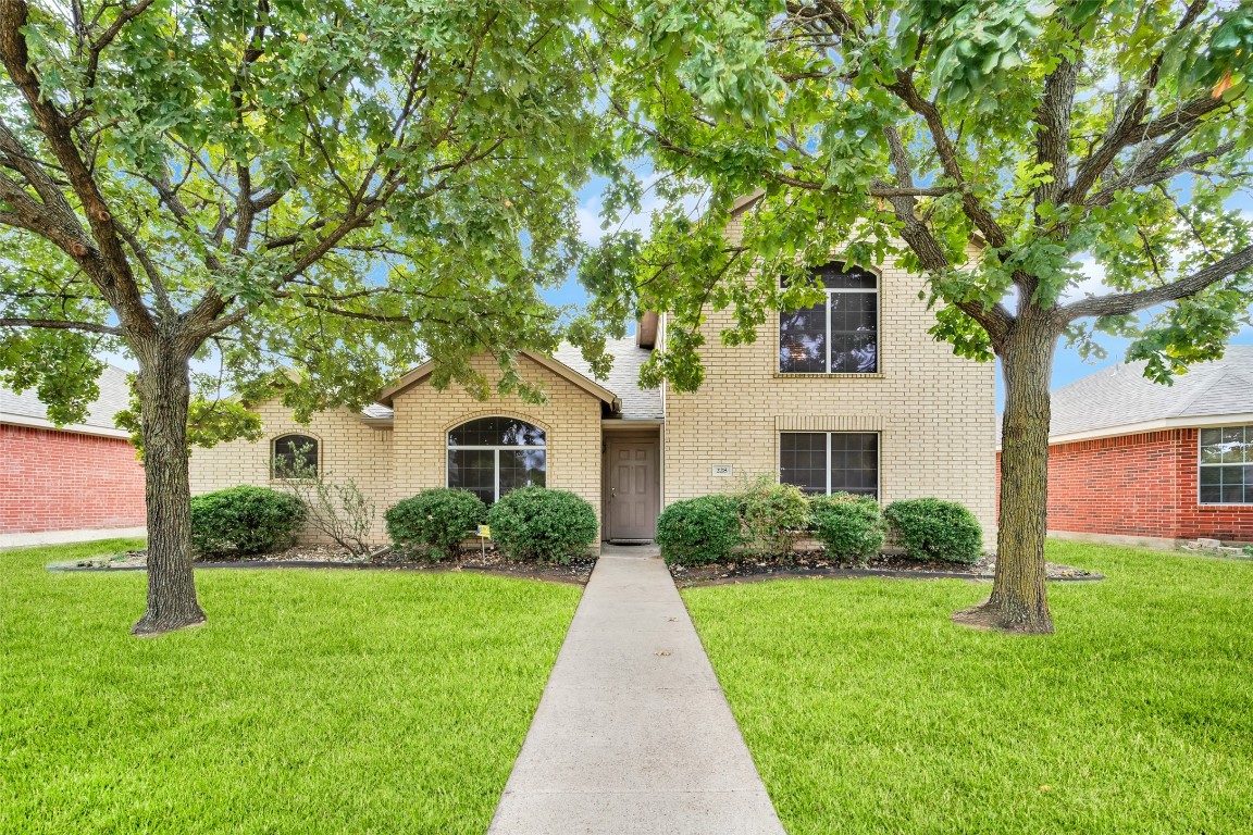 228 Shady Oaks Lane Red Oak TX 75154
