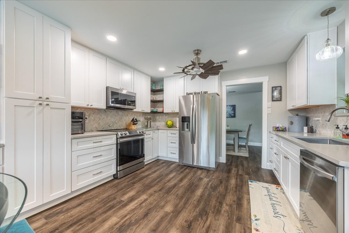 2223 Valley Mill Carrollton TX 75006