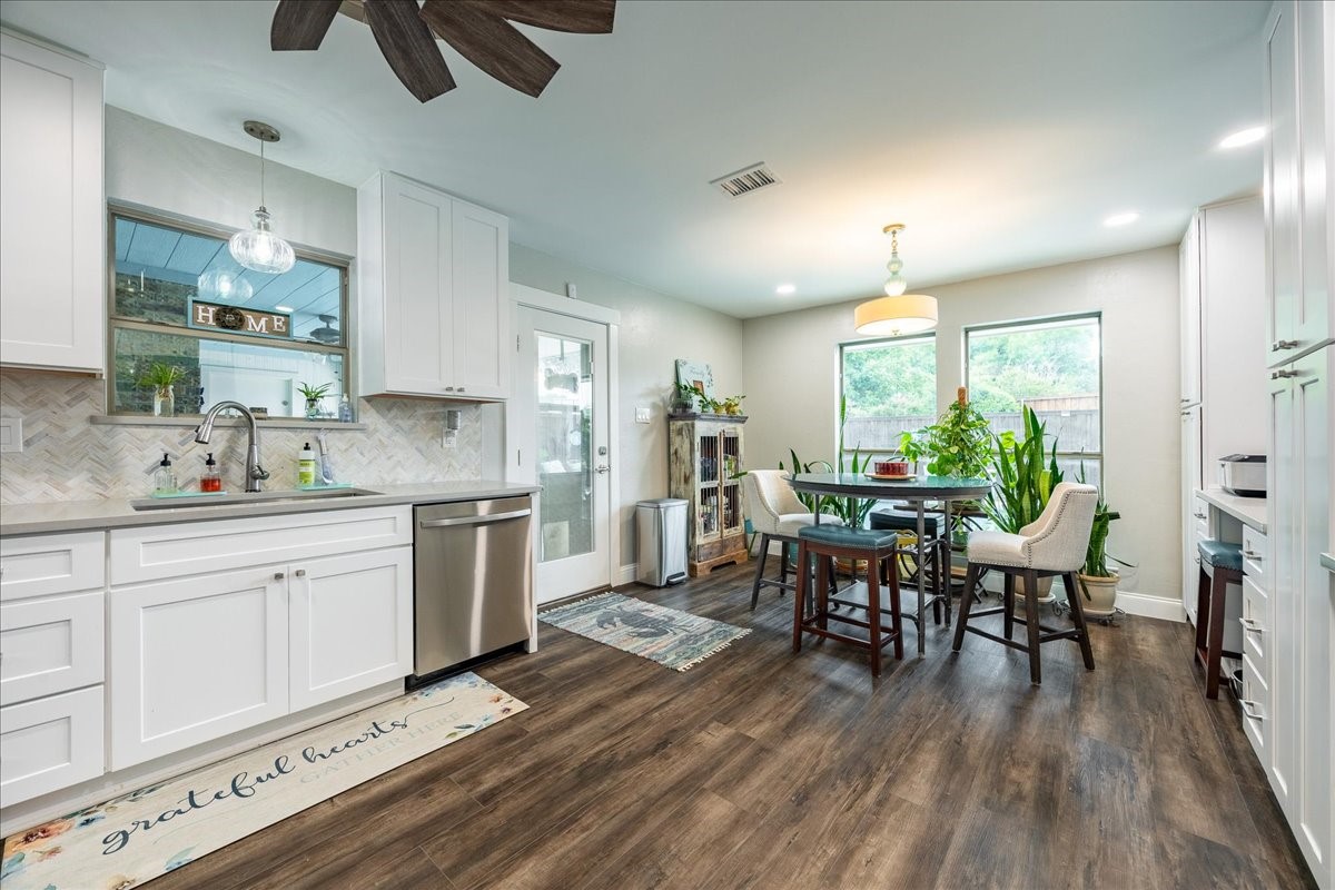 2223 Valley Mill Carrollton TX 75006