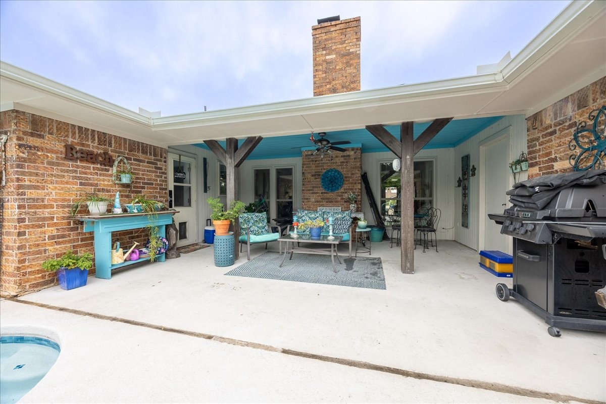 2223 Valley Mill Carrollton TX 75006
