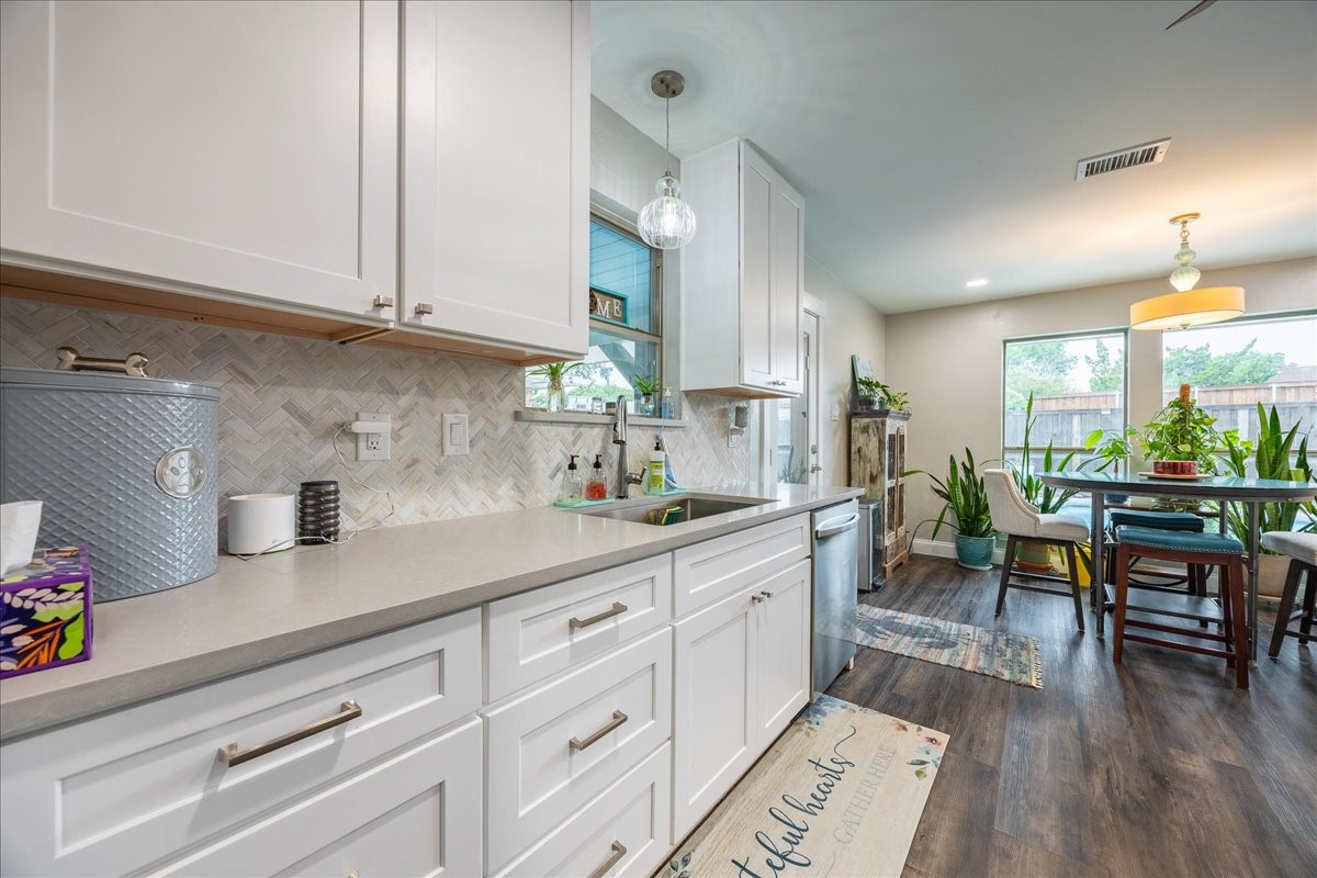 2223 Valley Mill Carrollton TX 75006