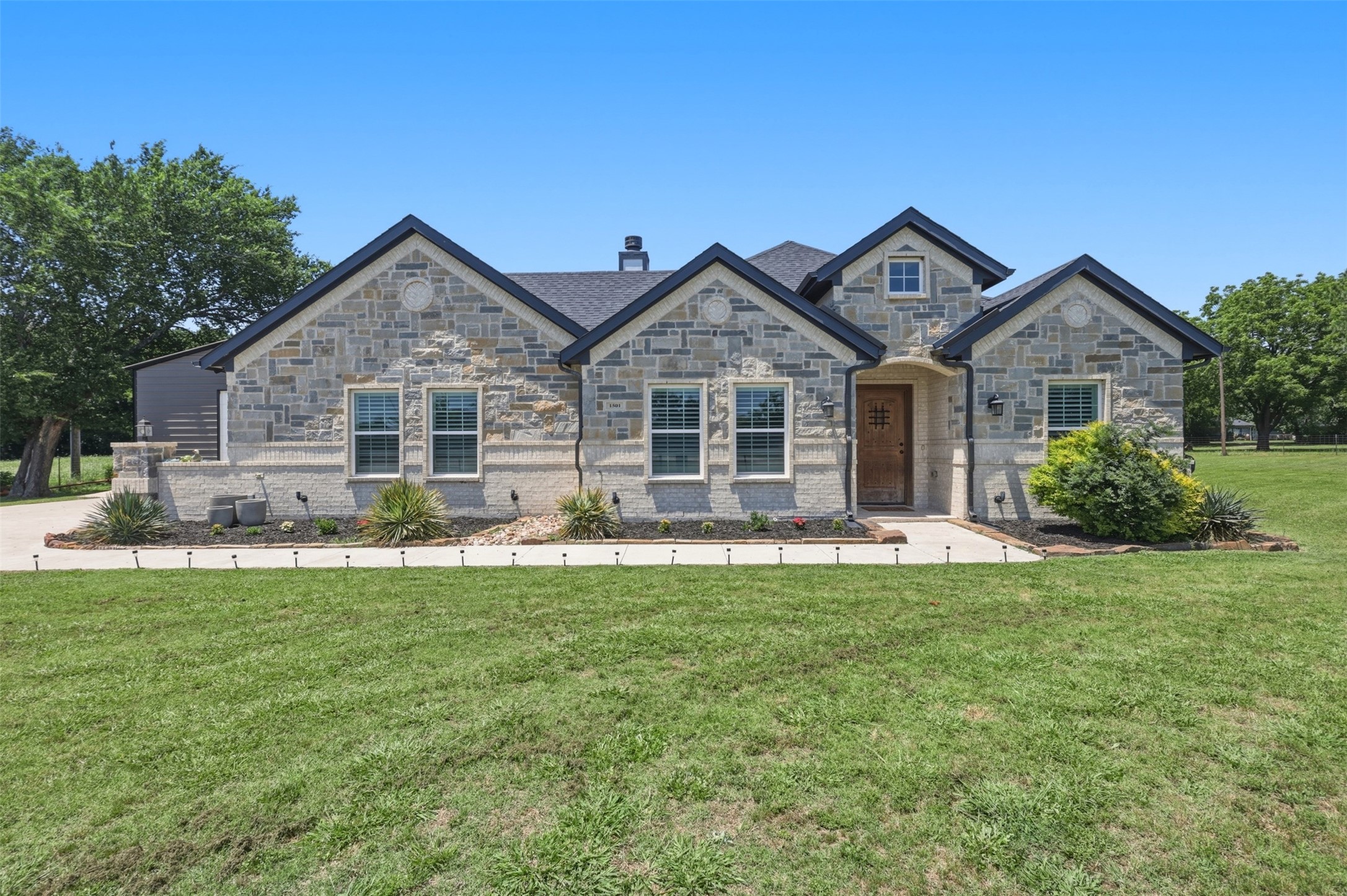 1501 Business Highway 121 Trenton TX 75490