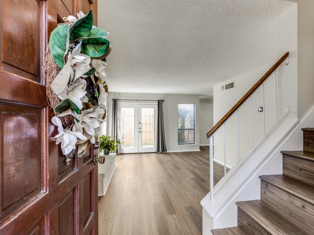 2802 Ursa Circle Garland TX 75044