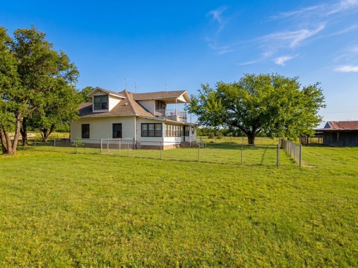 12031 Paradise Bluff Dale TX 76433